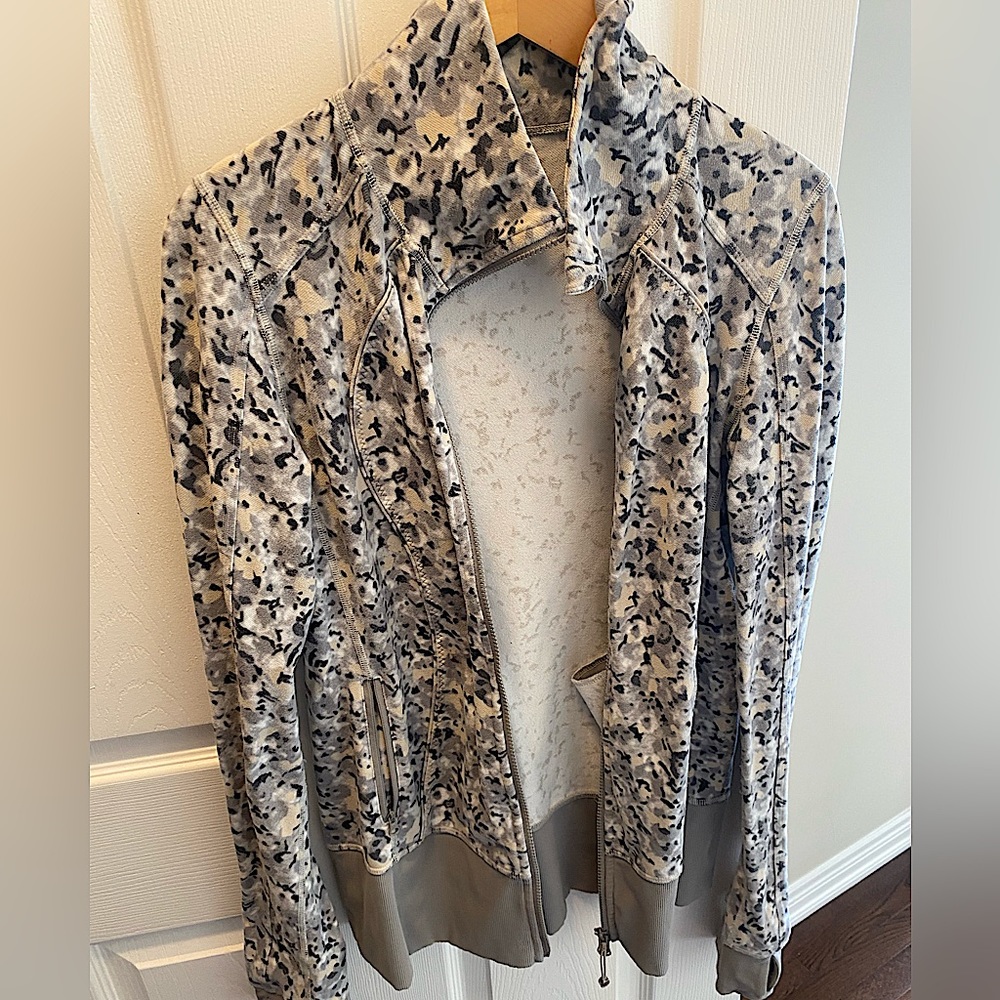 Lululemon zip up